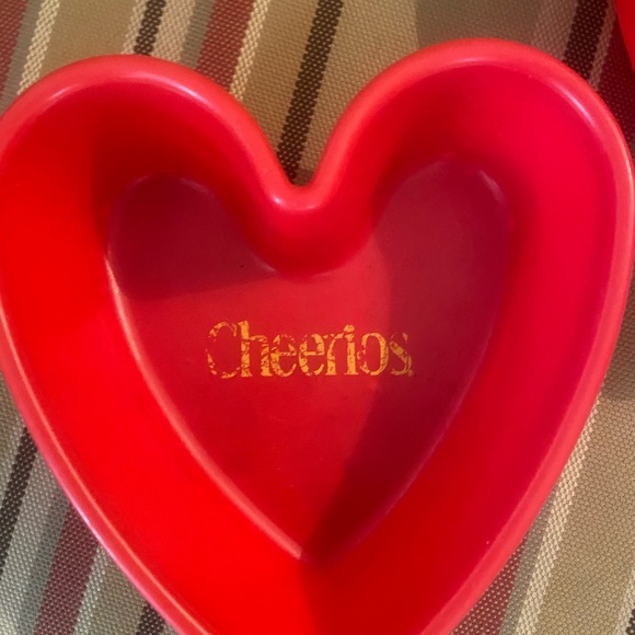 Heart-shaped Cheerios bowls set/3 - Picture 4 of 4